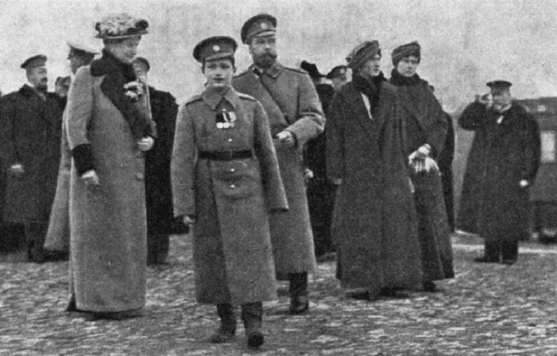 Императорская семья в Ставке в октябре 1915 г.