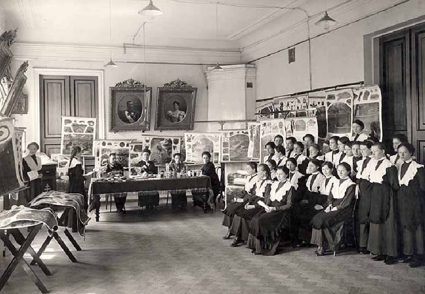 Школьное образование и грамотность в России к 1917 году