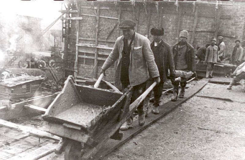 История строительства Днепровской гидроэлектростанции