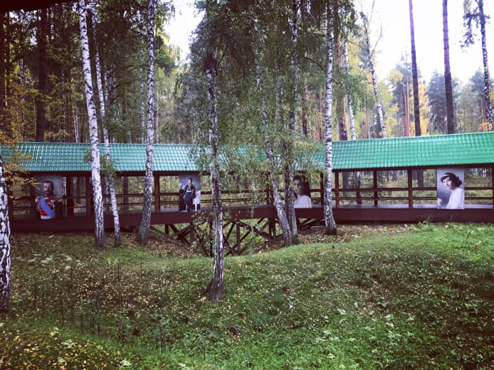 В обители Царственных страстотерпцев на Ганиной яме открылась постоянно действующая выставка, посвящённая Царской семье В обители Царственных страстотерпцев на Ганиной яме открылась постоянно действующая выставка, посвящённая Царской семье