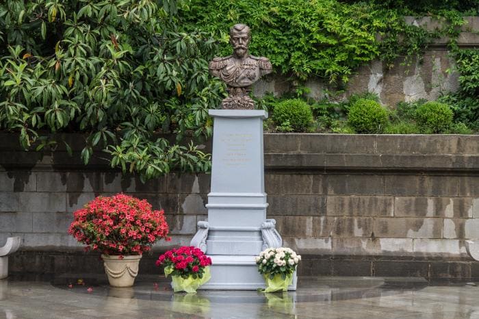 Бюст Николаю II в Ливадийском дворце в Ялте (Крым)
