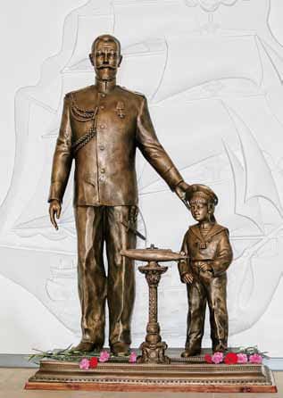 Памятник Императору Николаю II и Цесаревичу Алексею в г. Вилючинске (Камчатский край)