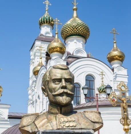 Бюст императору Николаю Второму в Волгодонске (Ростовская область)
