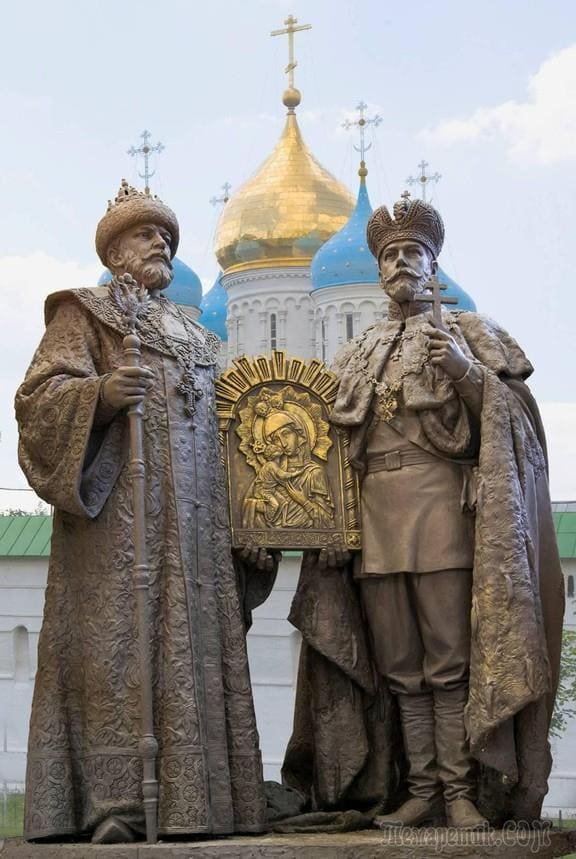 Памятник «Романов первый и последний» (Москва, Новоспасский монастырь)