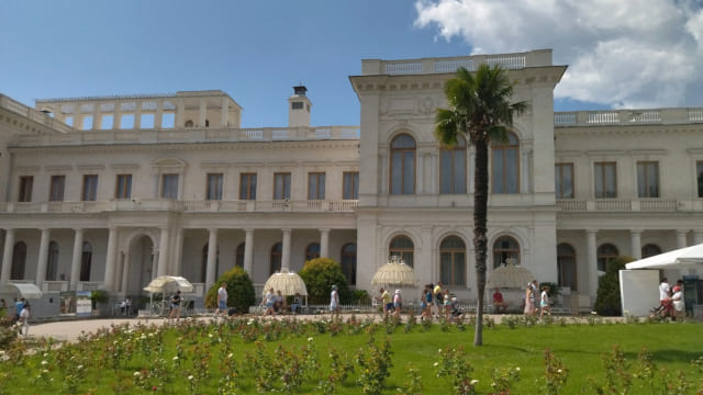Царская семья отдыхала в Ливадии всего четыре раза. Ливадийский дворец-музей. Впечатления заинтересованного посетителя