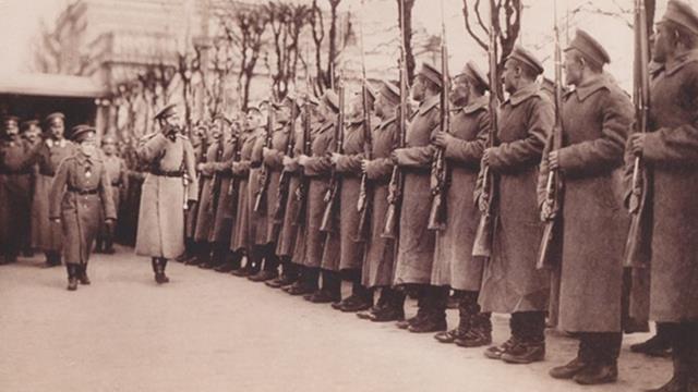 Николай II – решительный и мудрый военачальник. Освещение одной из самых теневых и постыдных тем во взаимоотношениях Великобритании, Франции, США и России во время Первой Мировой войны