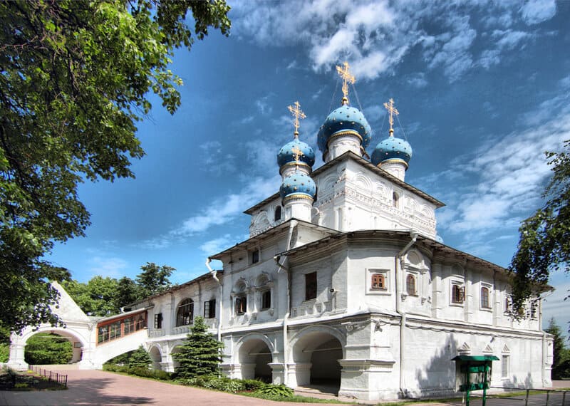 Петровский путевой дворец